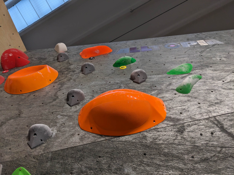 Walltopia natural stone panels in the boulder climbing zone at King Rock Verona, Italy
