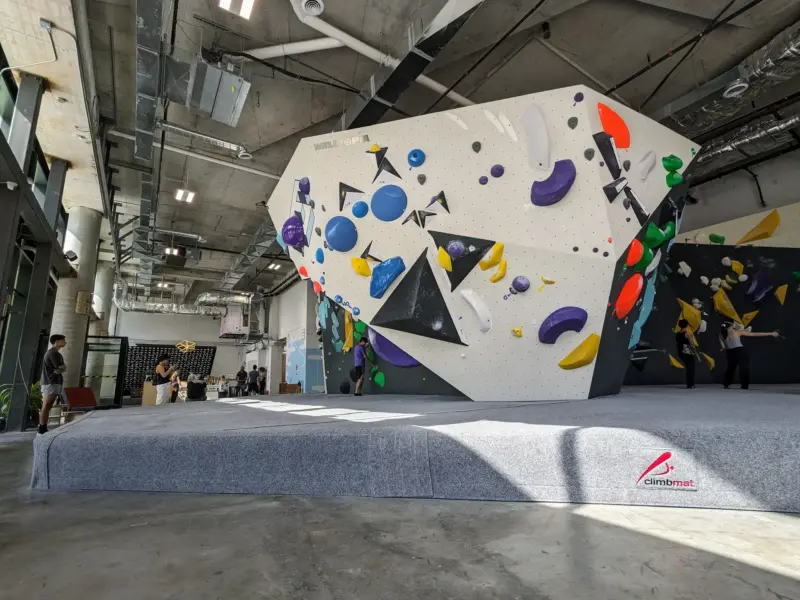 Walltopia bouldering walls and Climbmat boulder mats in Ethos Climbing, Canada
